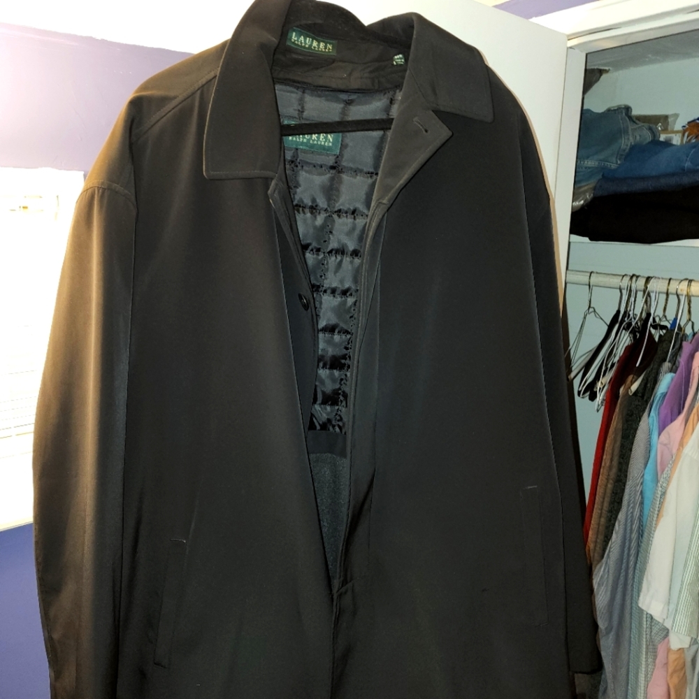 Ralph lauren mint condition waterproof jacket with removable liner . Wore 1 time